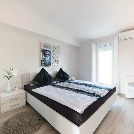 Πανσιόν Sunnyhomepunta 3*