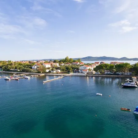 Sunnyhomepunta Πανσιόν 3*