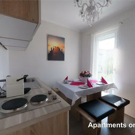 Sunnyhomepunta Πανσιόν Sukošan