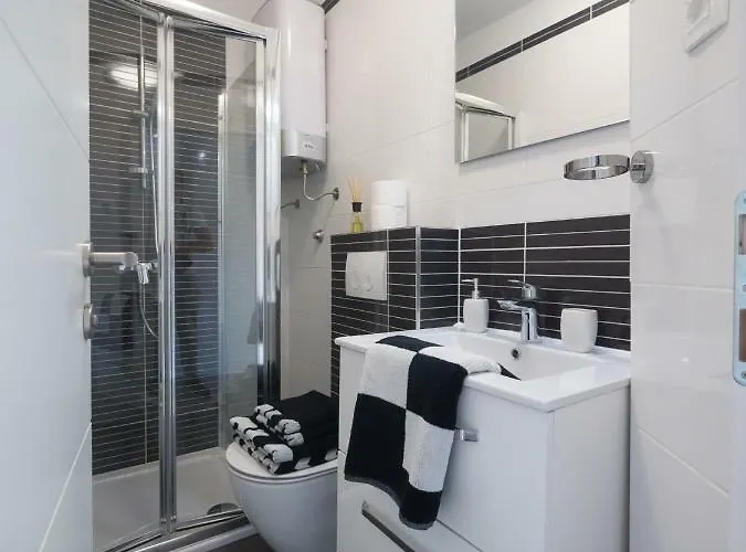 Gostinjska kuća Sunnyhomepunta 3*